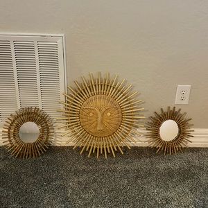 URBAN OUTFITTERS-WALL HANGINGS/WALL DECOR